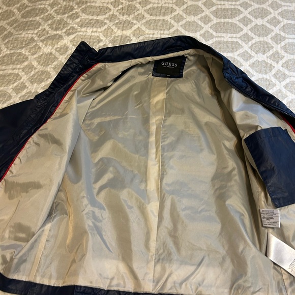 Guess jacket. Polyester. Size small. Brand new. Dark blue - Picture 4 of 5